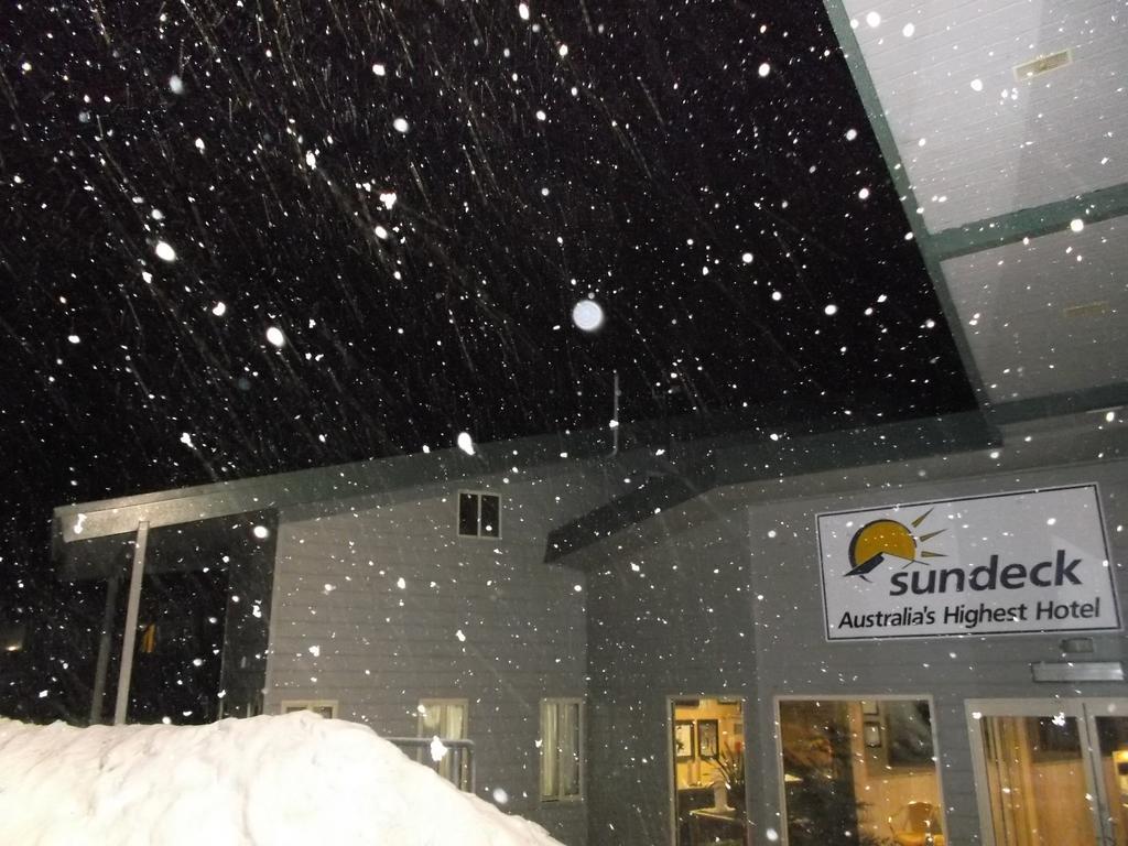 Sundeck Hotel Perisher Valley Buitenkant foto