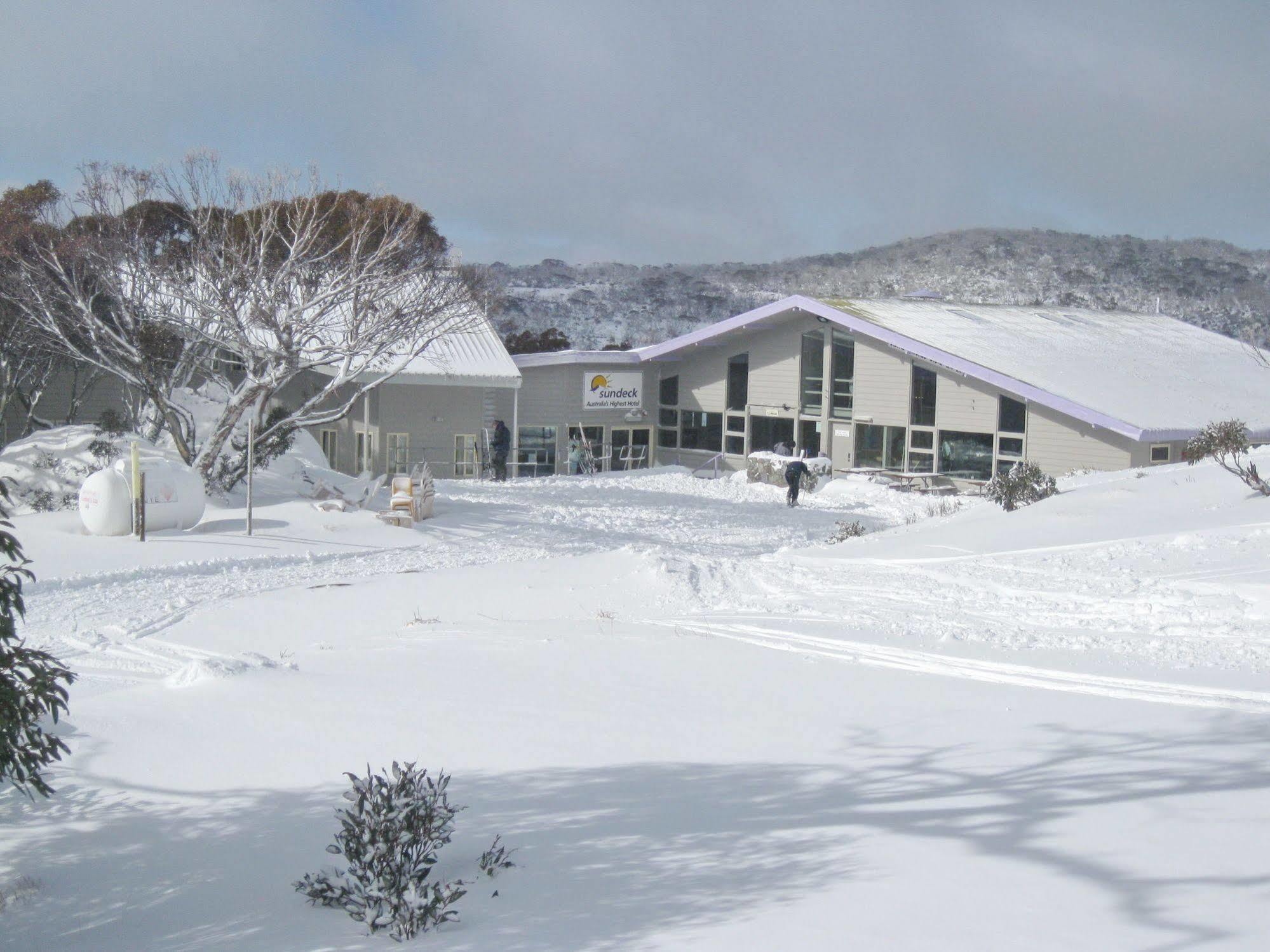 Sundeck Hotel Perisher Valley Buitenkant foto