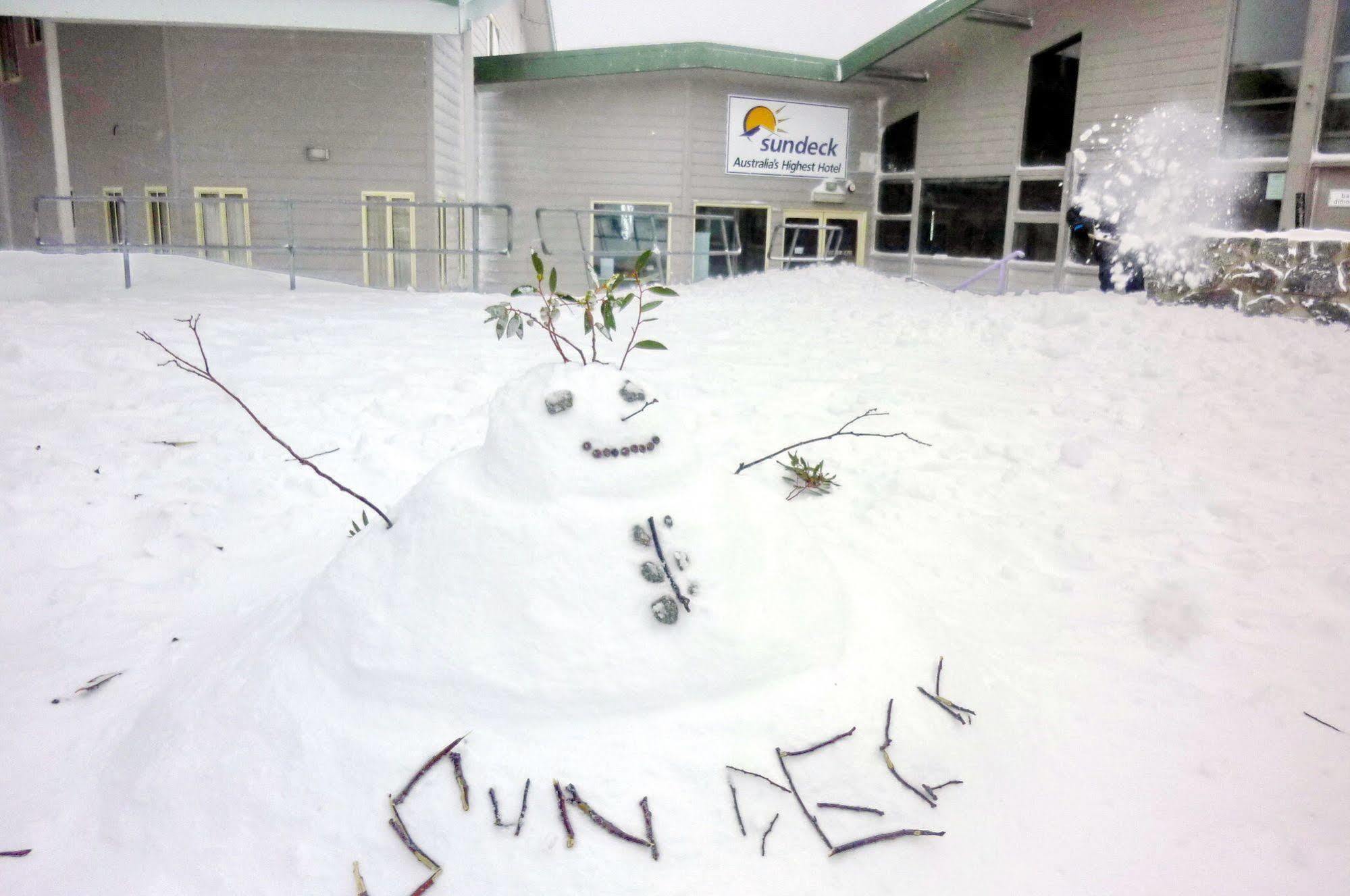 Sundeck Hotel Perisher Valley Buitenkant foto